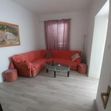 Vikendica Four Bedroom With Terrace & Sea View *